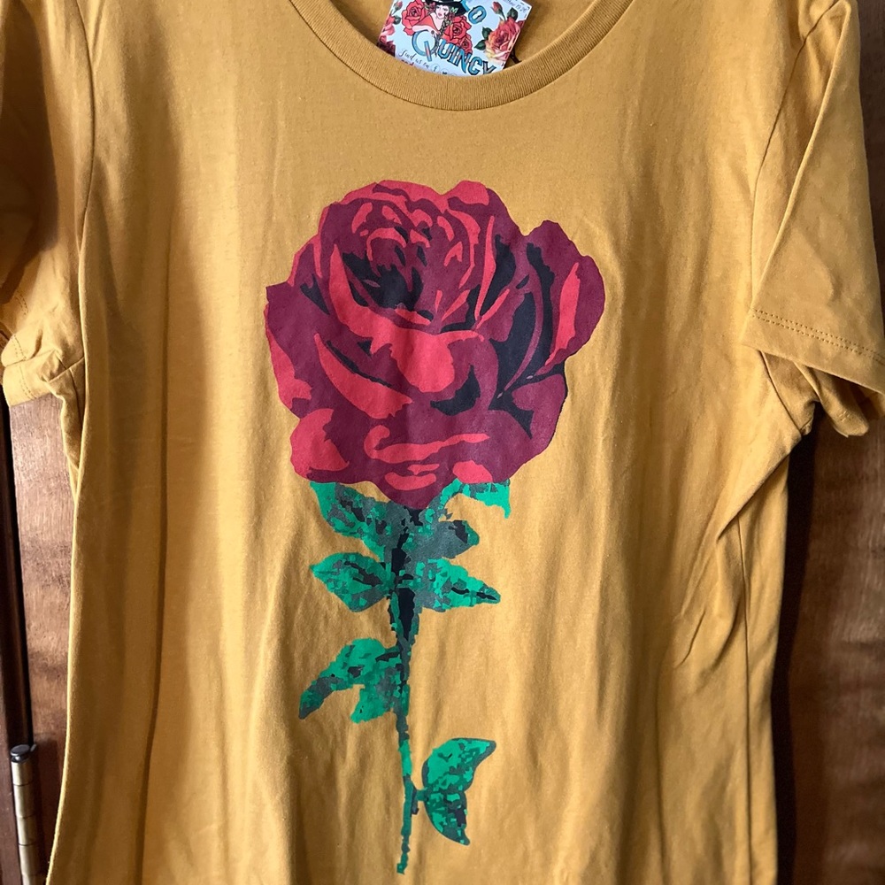 NWT Rodeo Quincy tee shirt. Fits medium